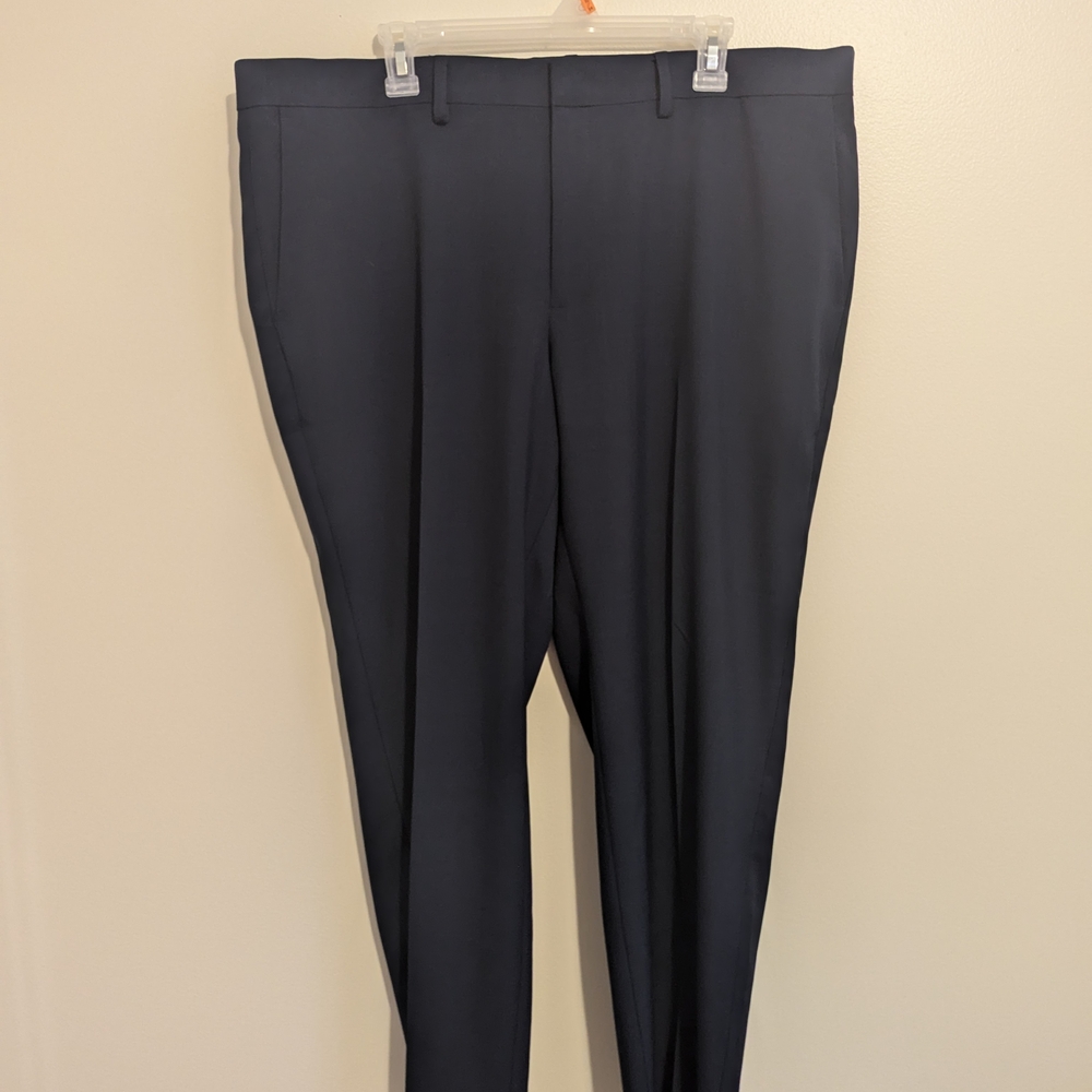 EUC Haggar Men's 40x30 Premium Comfort Straight Fit Navy Blue Dress Pant